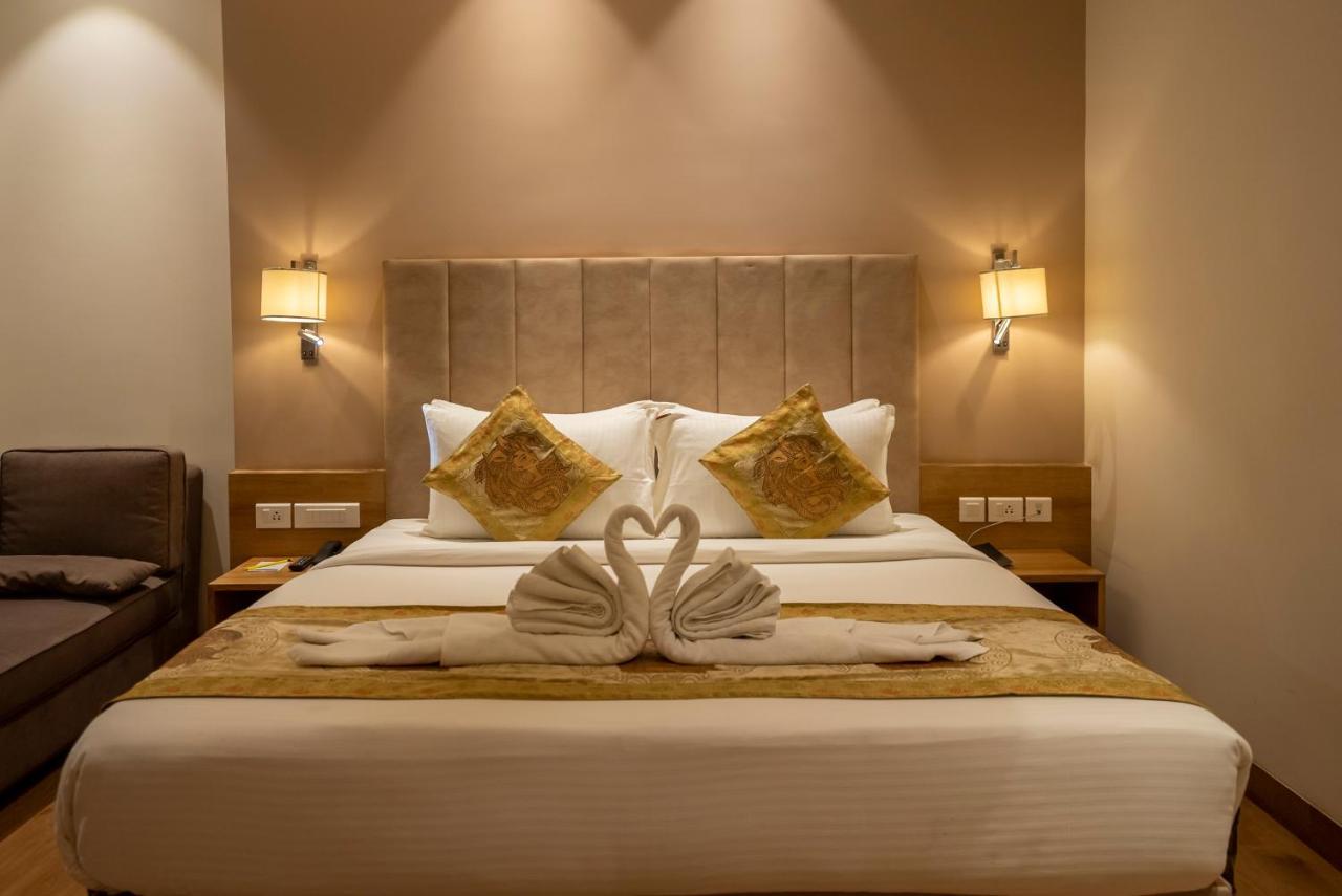 Celebrant Hotel Waranasi Zewnętrze zdjęcie