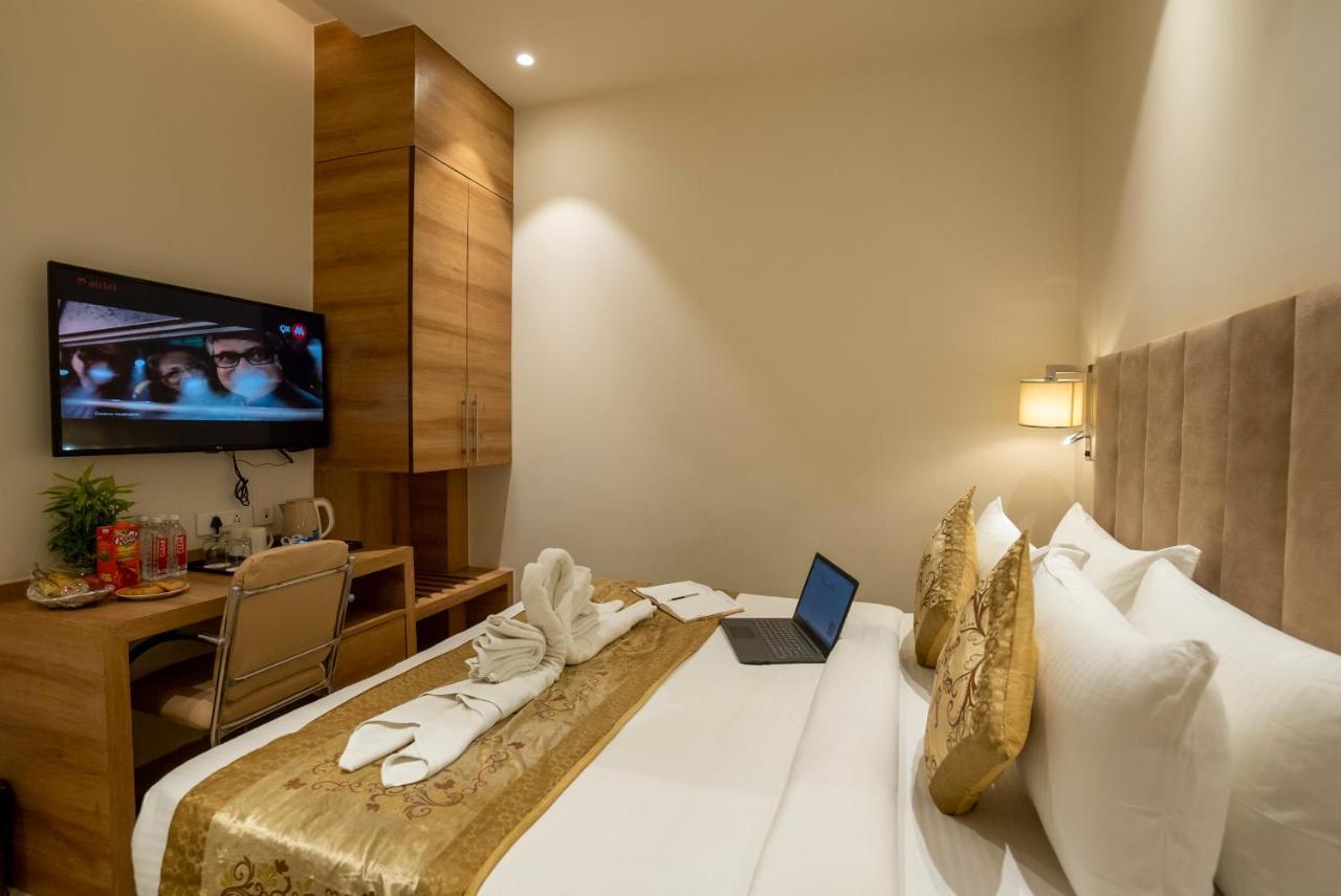 Celebrant Hotel Waranasi Zewnętrze zdjęcie